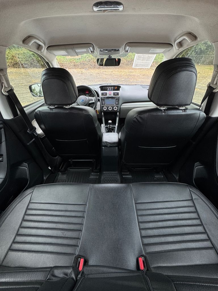 Used 2017 Crystal White Pearl Subaru 2.5i image 13