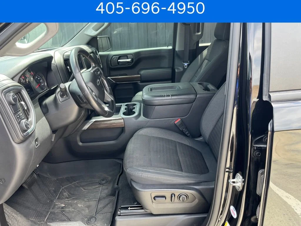 Pre-Owned 2020 Chevrolet Silverado 1500 RST