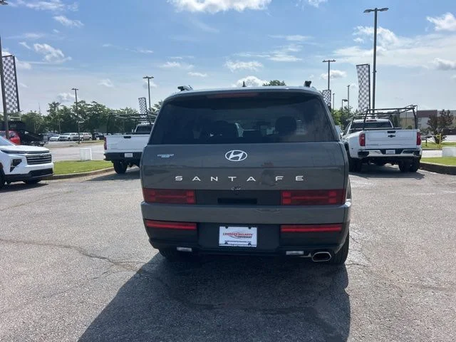Used 2025 Gray Hyundai SEL image 4