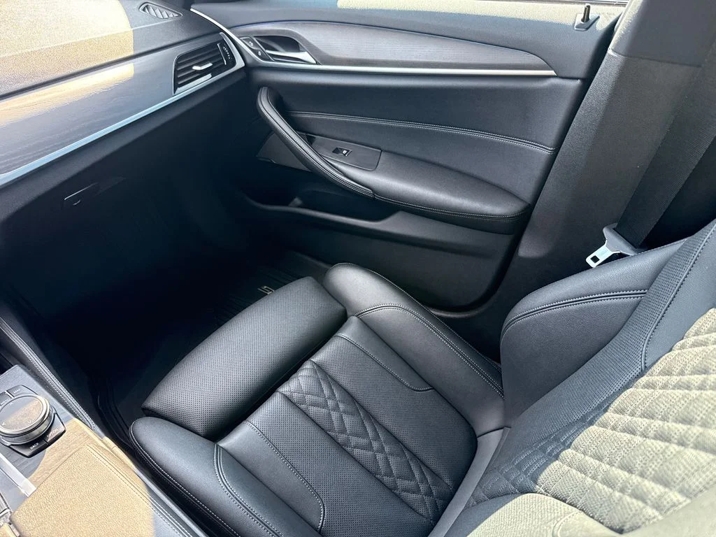 Used 2022 Gray BMW 530e iPerformance image 16
