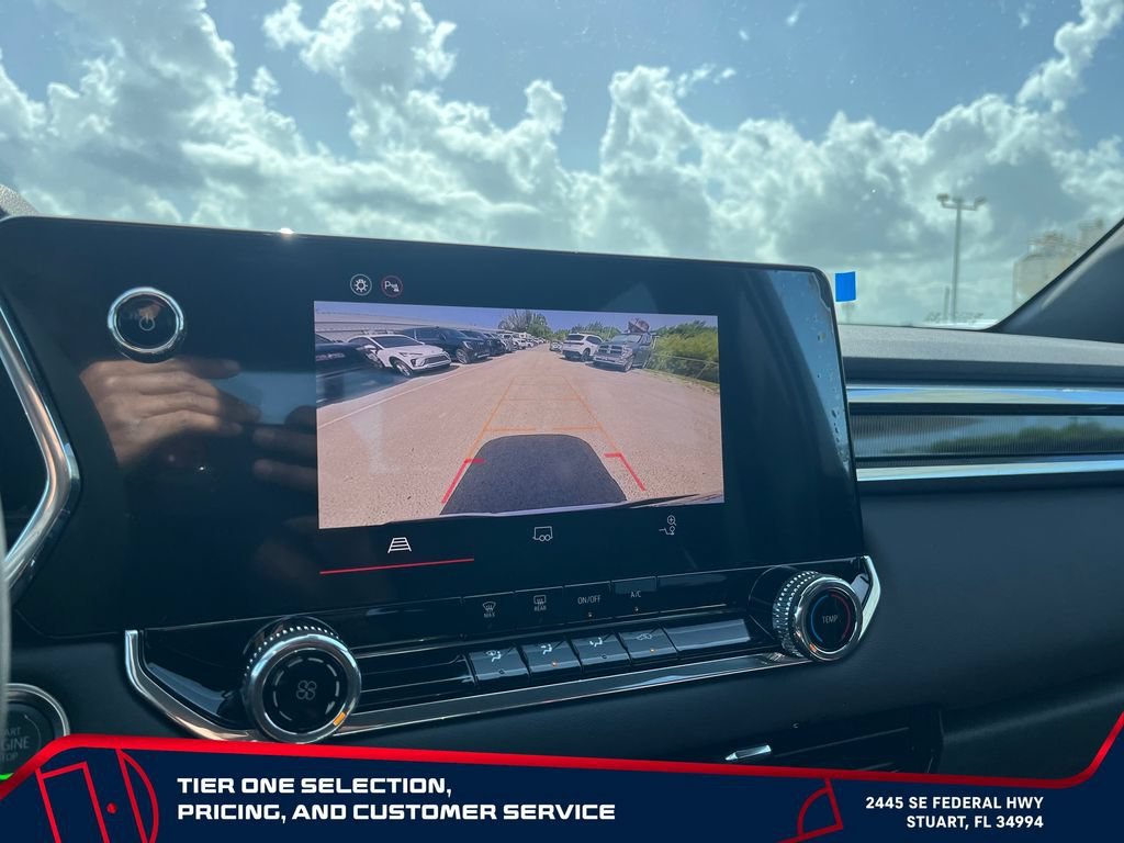 New 2026 Summit White GMC Elevation image 31