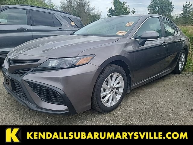 2024 Toyota Camry SE's photo