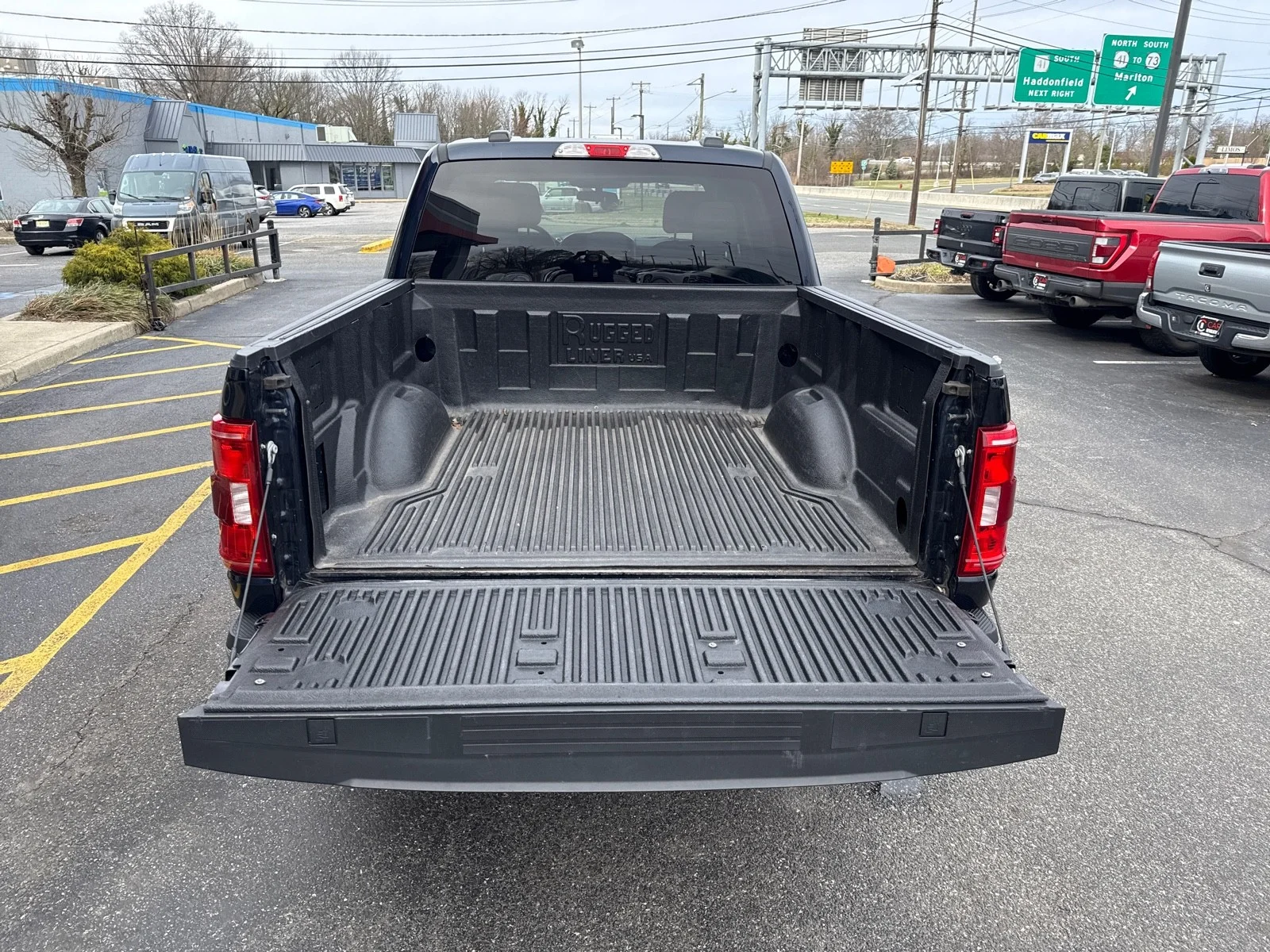 Used 2023 Antimatter Blue Metallic Ford XLT 4WD image 38
