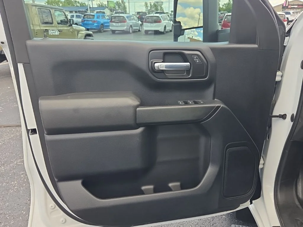 Used 2023 White GMC Pro image 27