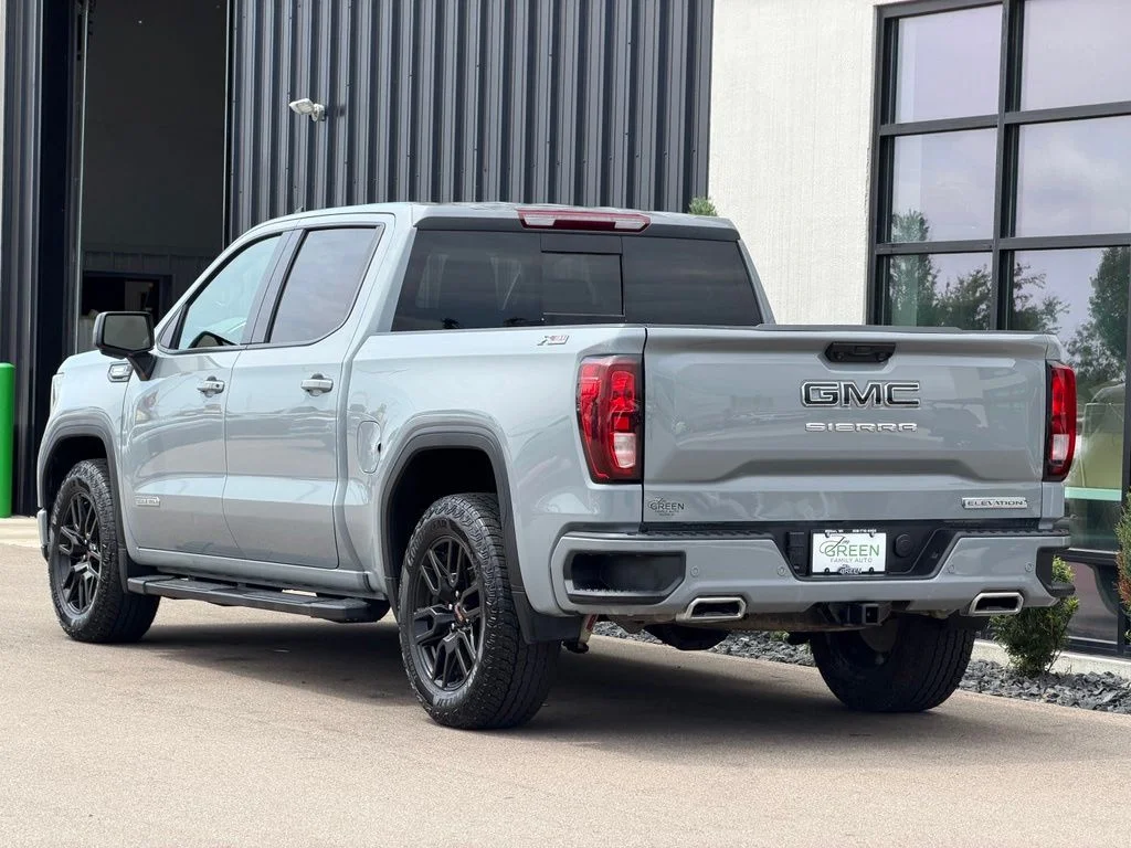 Used 2024 Gray GMC Elevation image 3