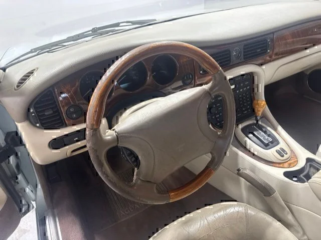 Used 2000 Gold Jaguar Base image 13