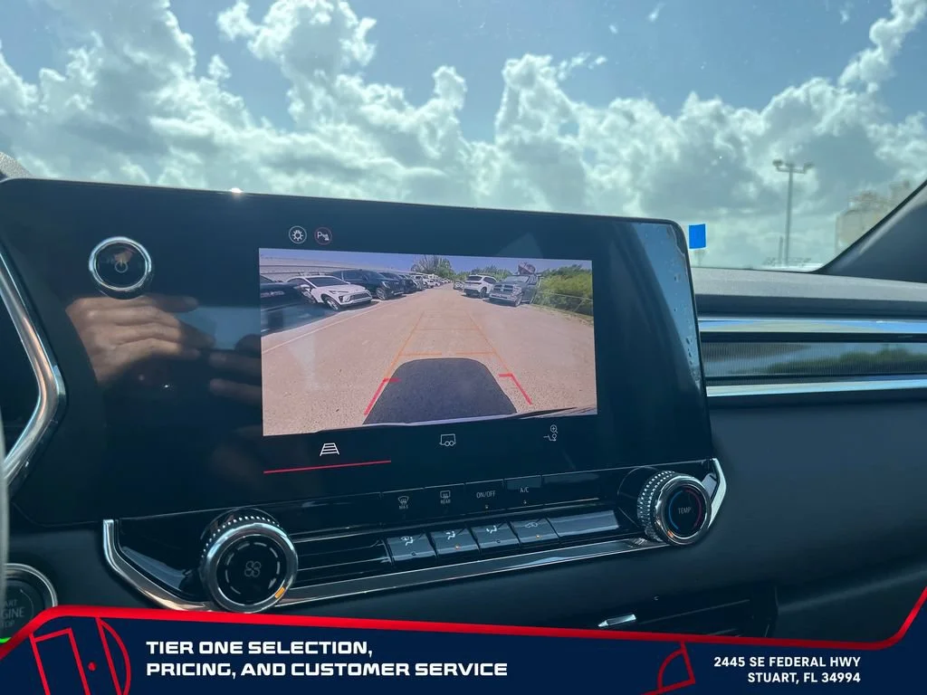 New 2026 Summit White GMC Elevation image 31