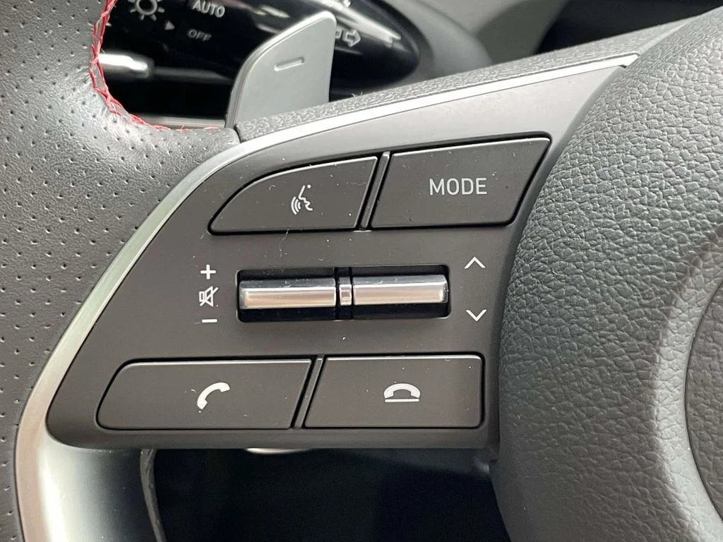 Used 2023 Silver Hyundai SEL Plus image 20
