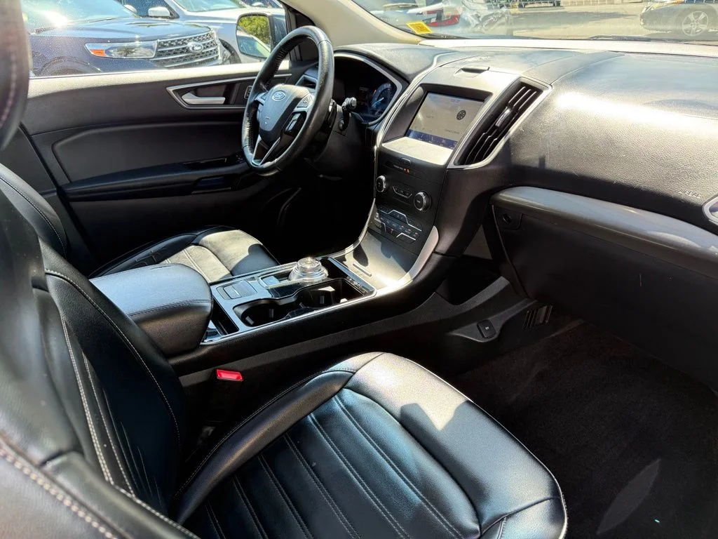 Used 2019 Blue Metallic Ford SEL image 31