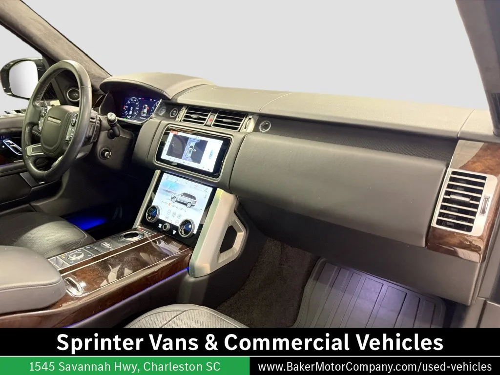 Used 2020 Santorini Black Metallic Land Rover HSE image 30
