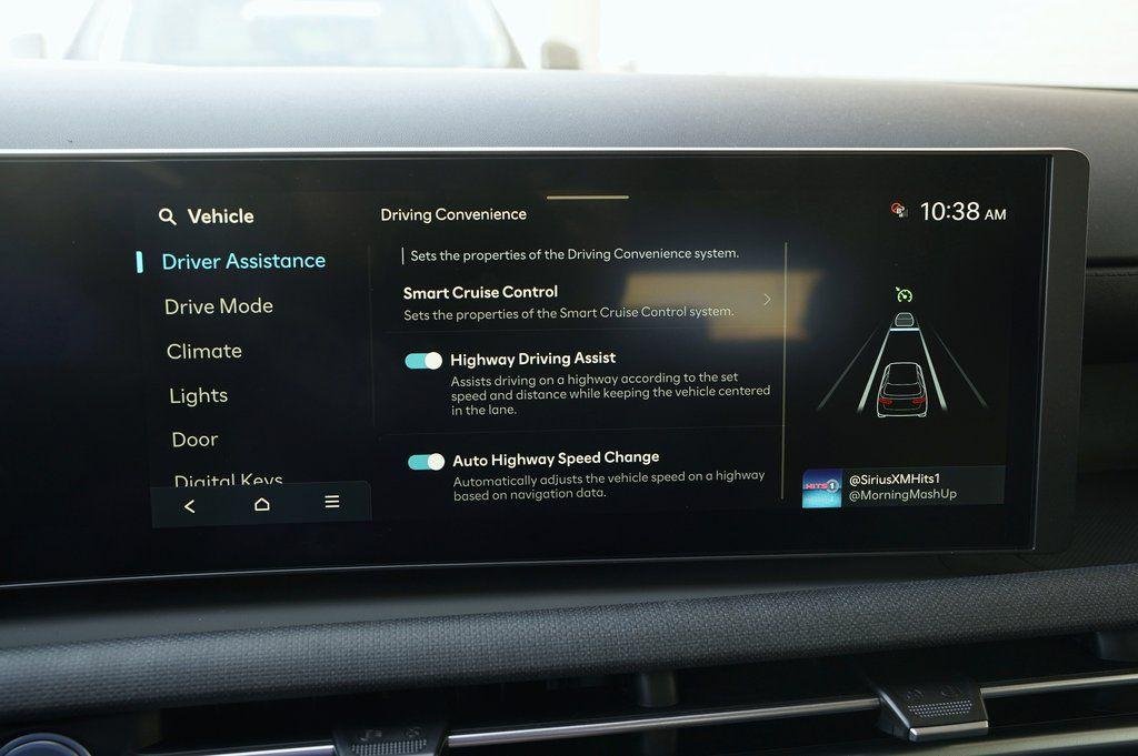New 2026 Serenity White Pearl Hyundai SEL Premium image 18