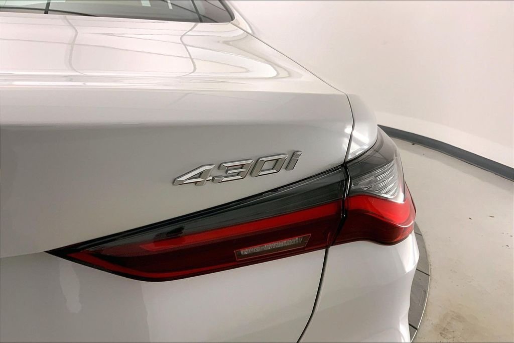 Used 2025 Mineral White Metallic BMW  image 30