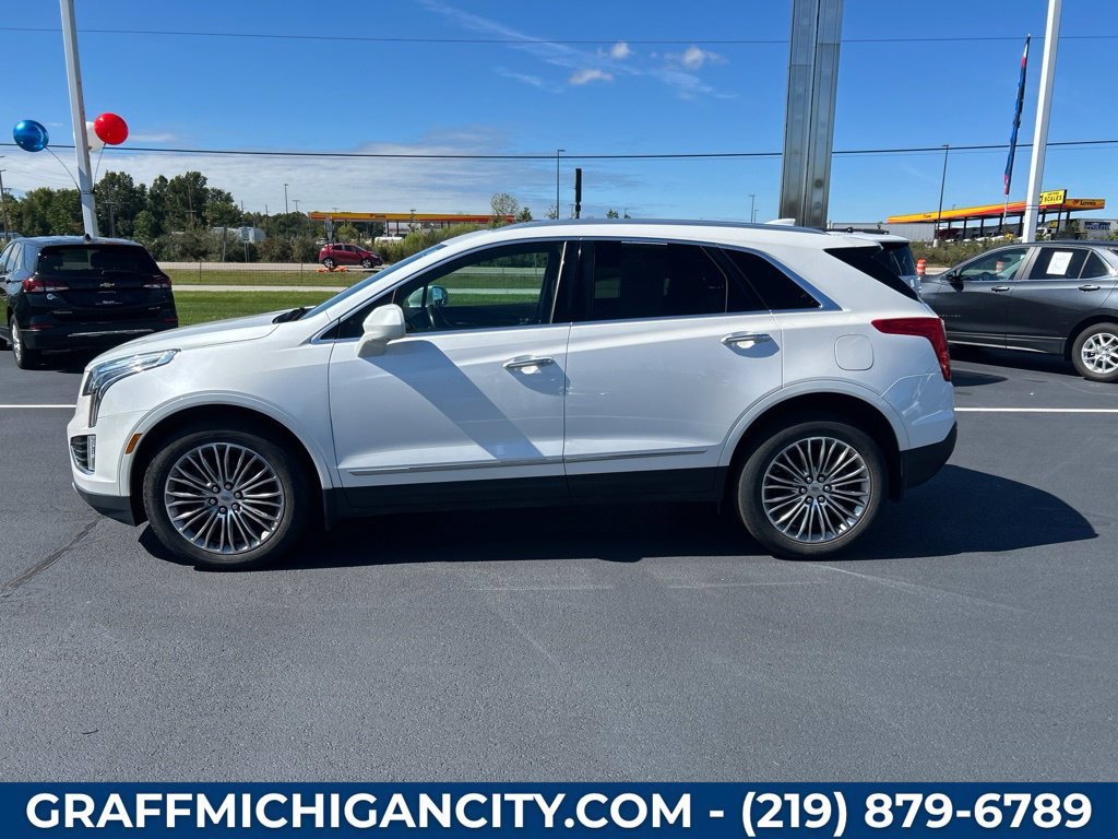 Used 2017 CRYSTAL WHITE TRICOAT Cadillac Platinum AWD image 15
