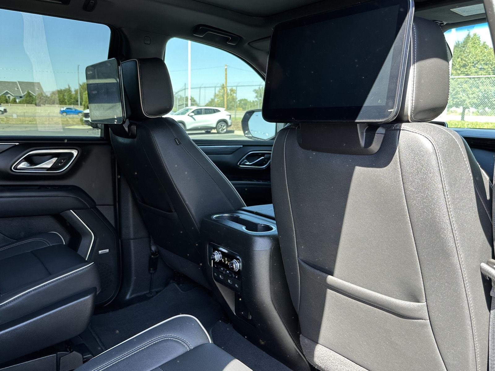 2023 GMC Yukon SLT - Photo 41