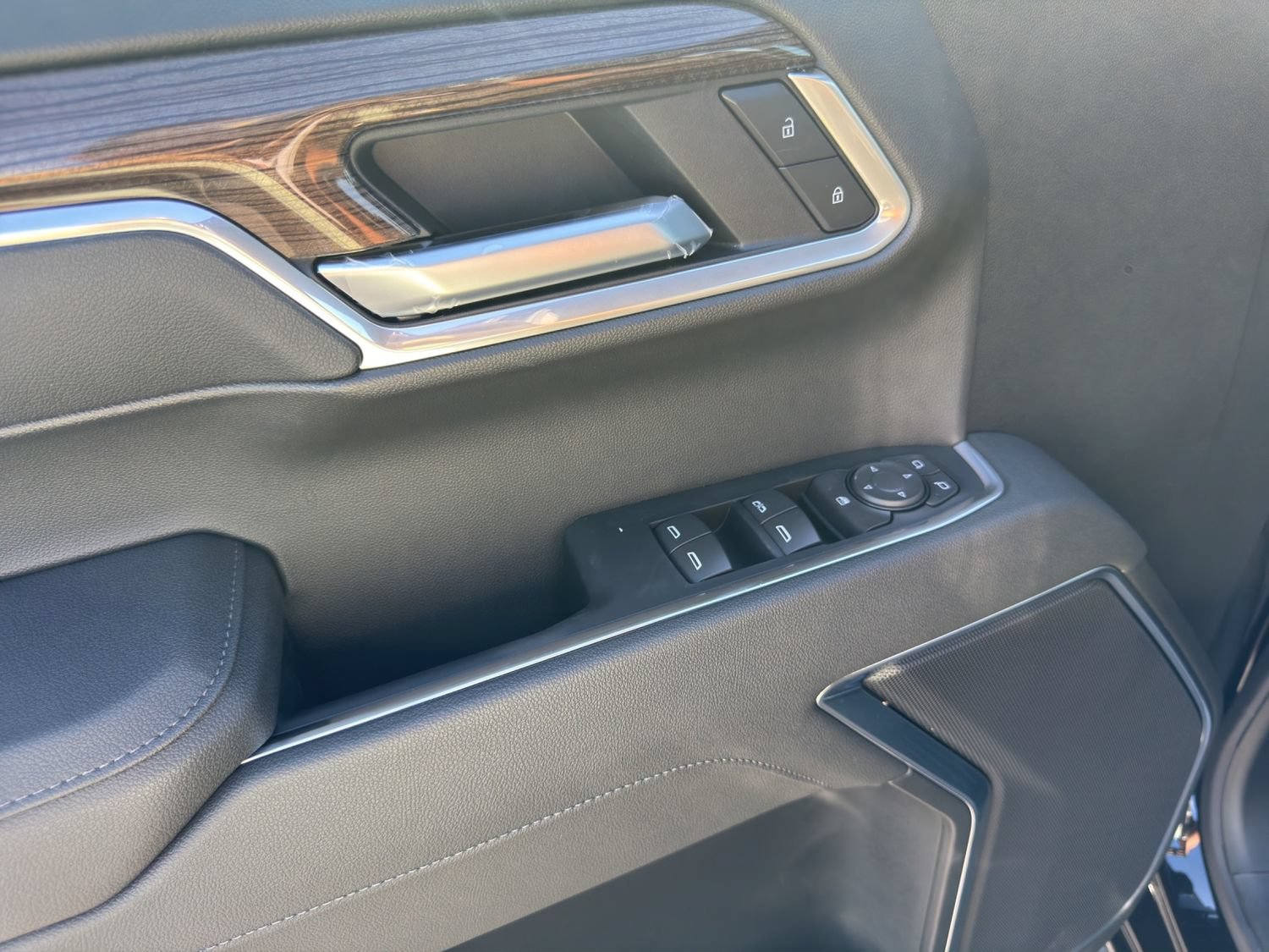 2026 Chevrolet Silverado 1500 LT - Photo 12