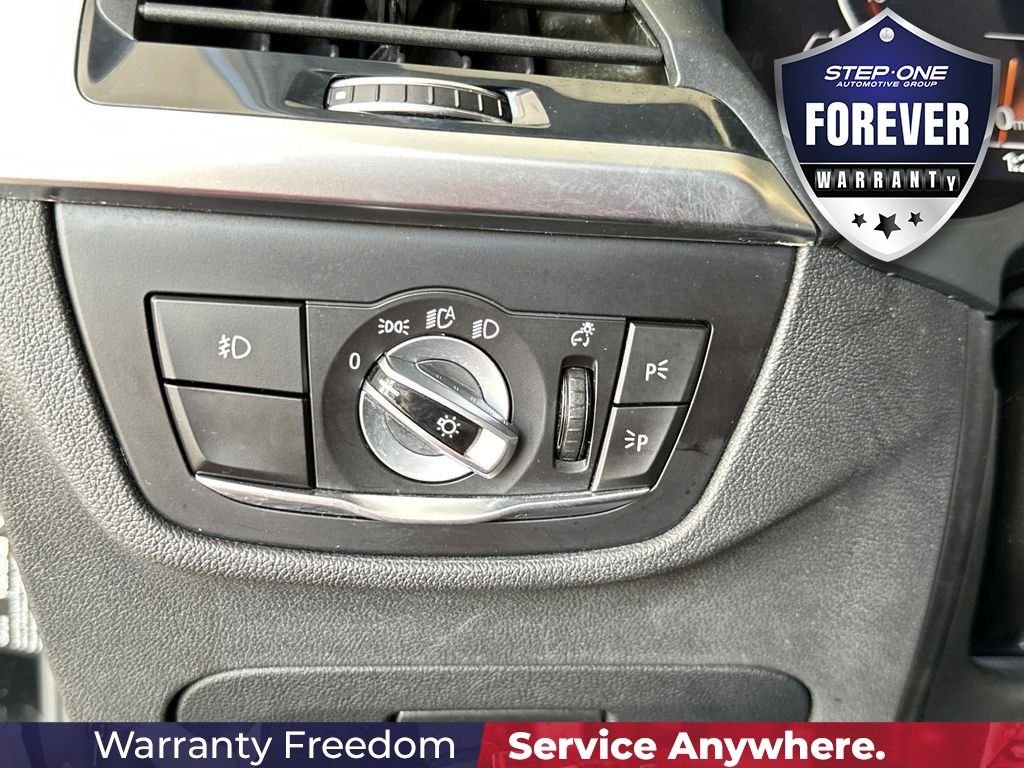 Used 2021 Black BMW sDrive30i image 20