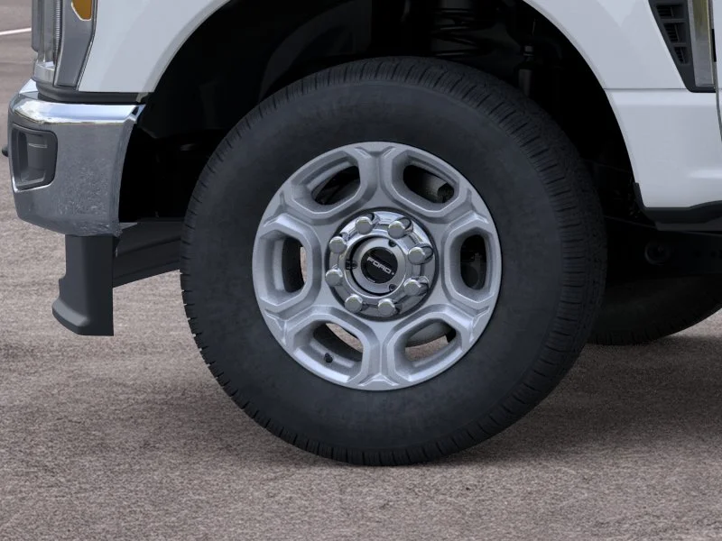 New 2026 Oxford White Ford XLT image 19