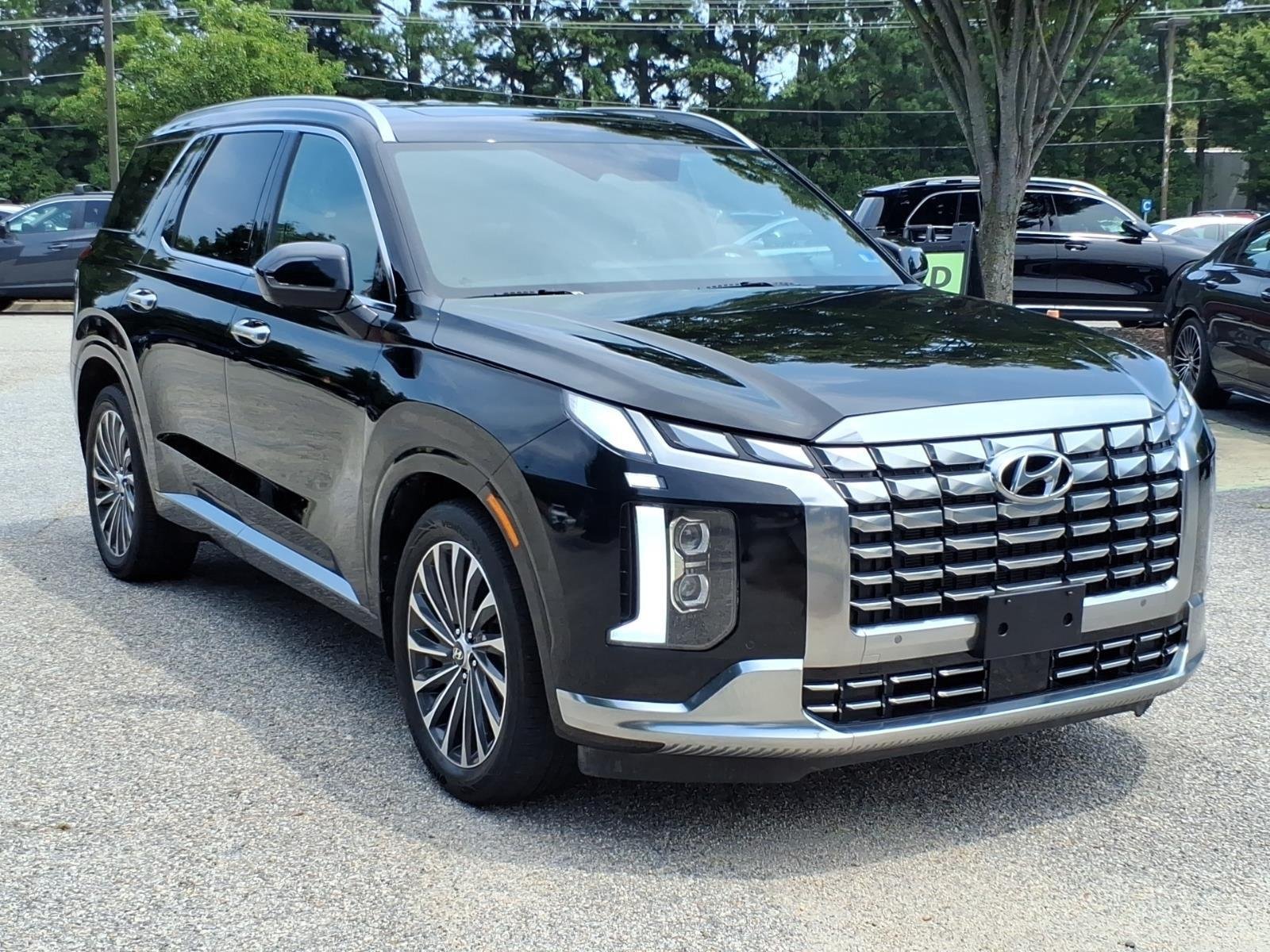 Used 2024 Abyss Black Pearl Hyundai Calligraphy image 5