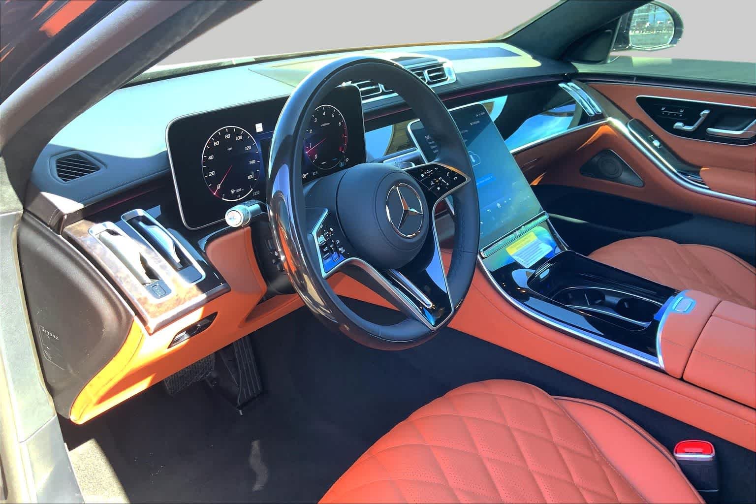Used 2024 Graphite Grey Metallic Mercedes-Benz S 580 image 10