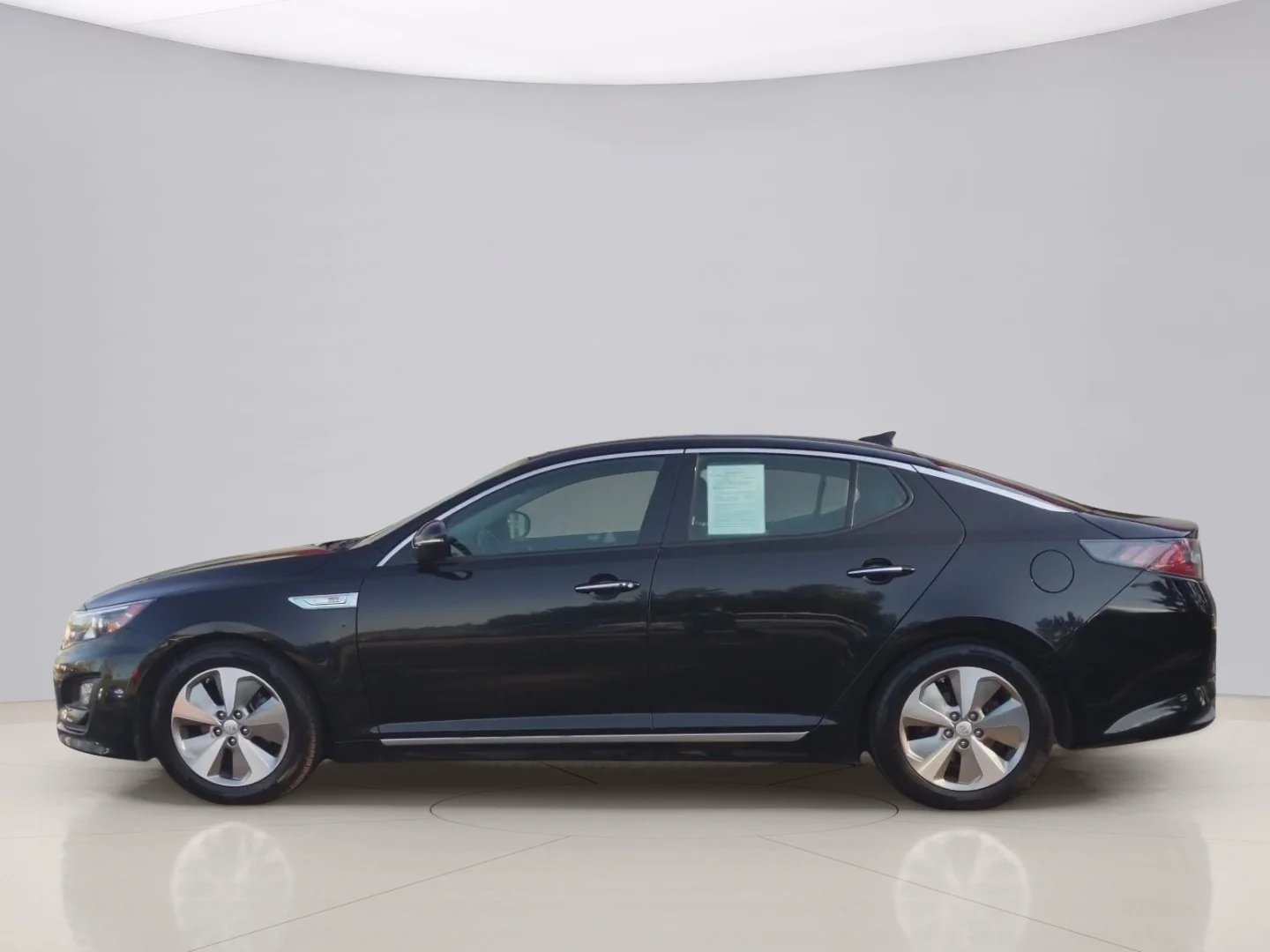 Used 2016 Black Kia EX HYBRID image 2