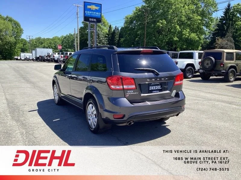 Used 2019 Gray Dodge SE AWD image 5