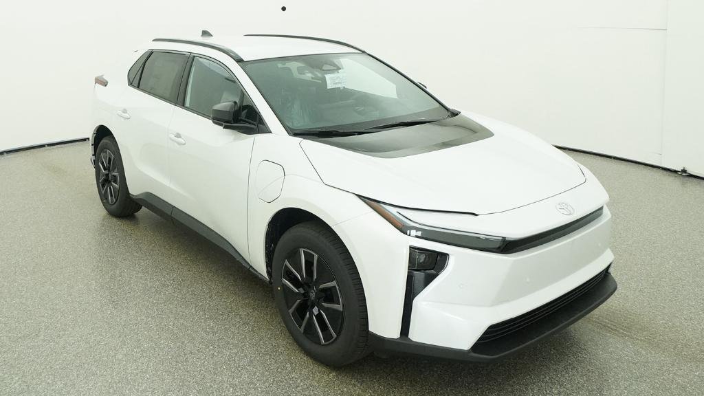 New 2026 Wind Chill Pearl Toyota XLE image 17