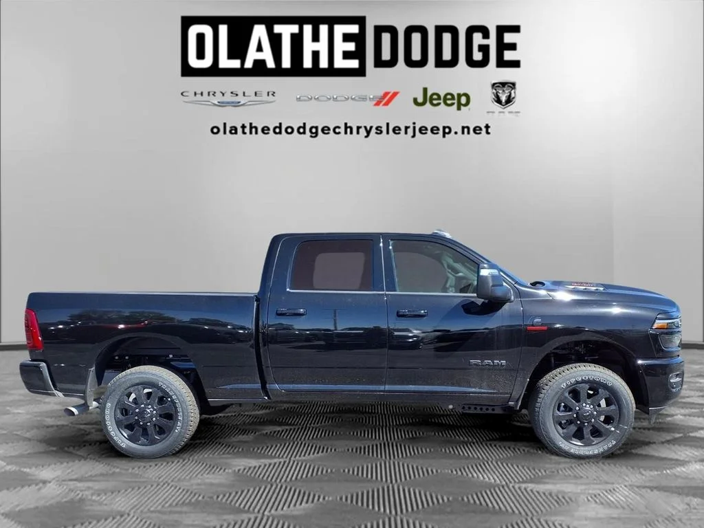 New 2026 Diamond Black Crystal Pearl-Coat Exterior Paint RAM Laramie image 27