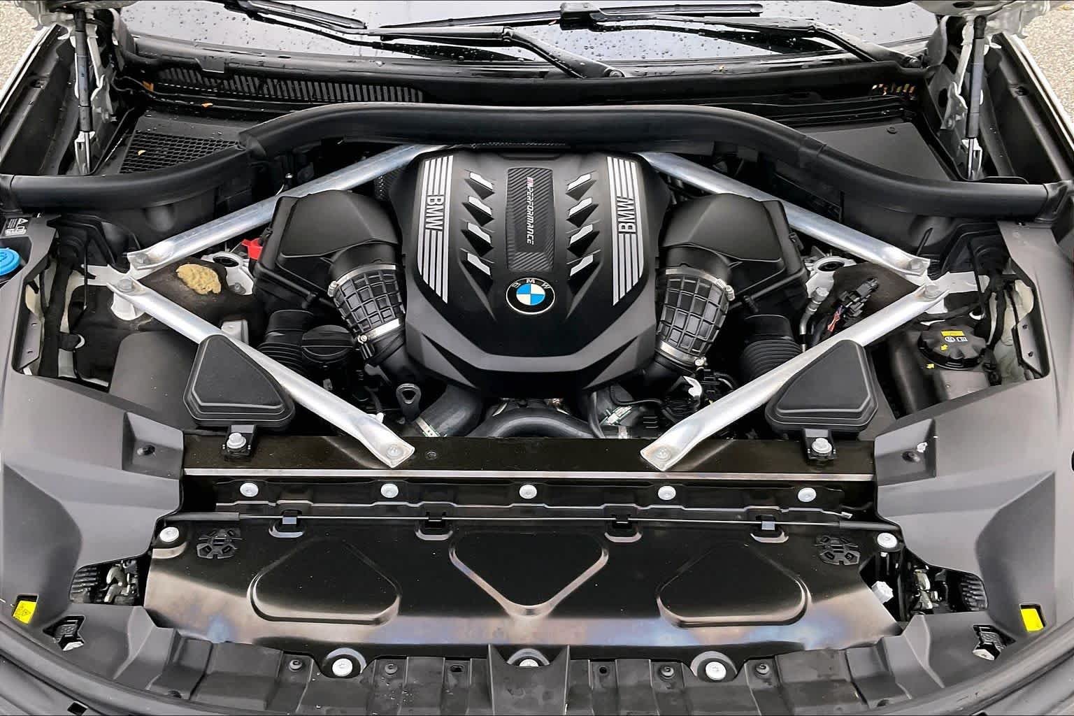 Used 2020 Alpine White BMW M50i image 29