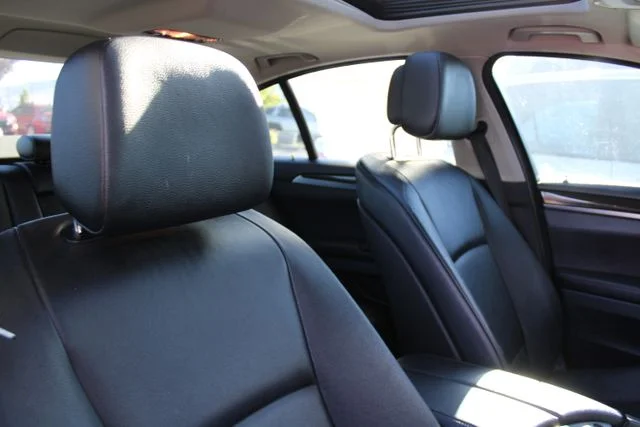 Used 2012 Silver BMW 528i xDrive image 19