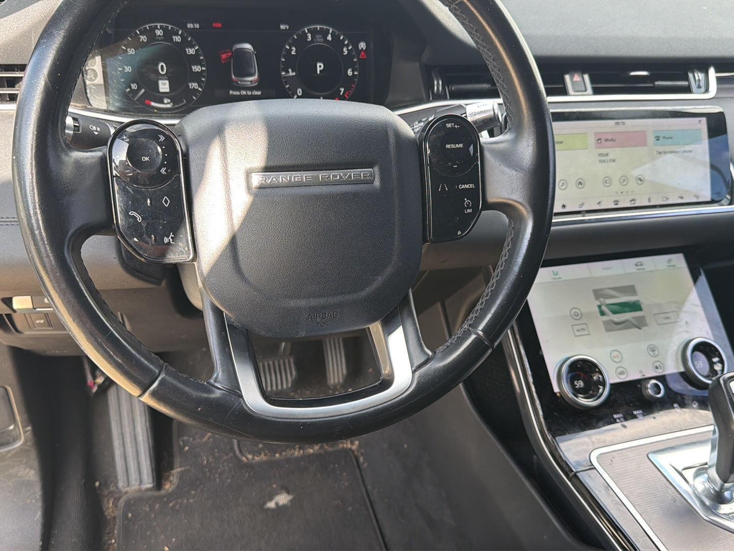 Used 2020 Fuji White Land Rover SE image 13