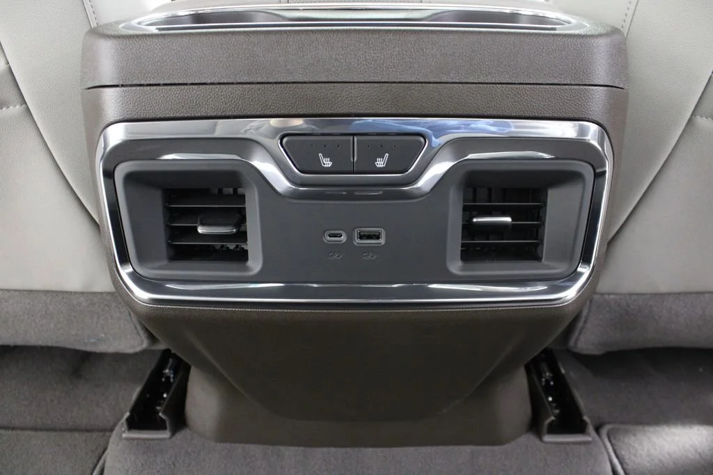 2026 GMC Sierra 1500 SLT - Photo 17