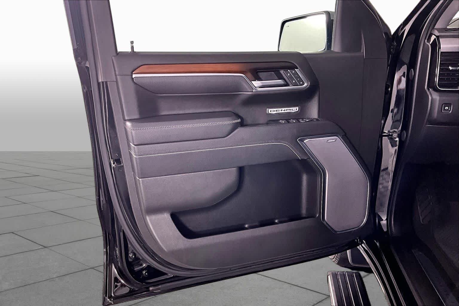 Certified Used 2025 Onyx Black GMC Denali image 21