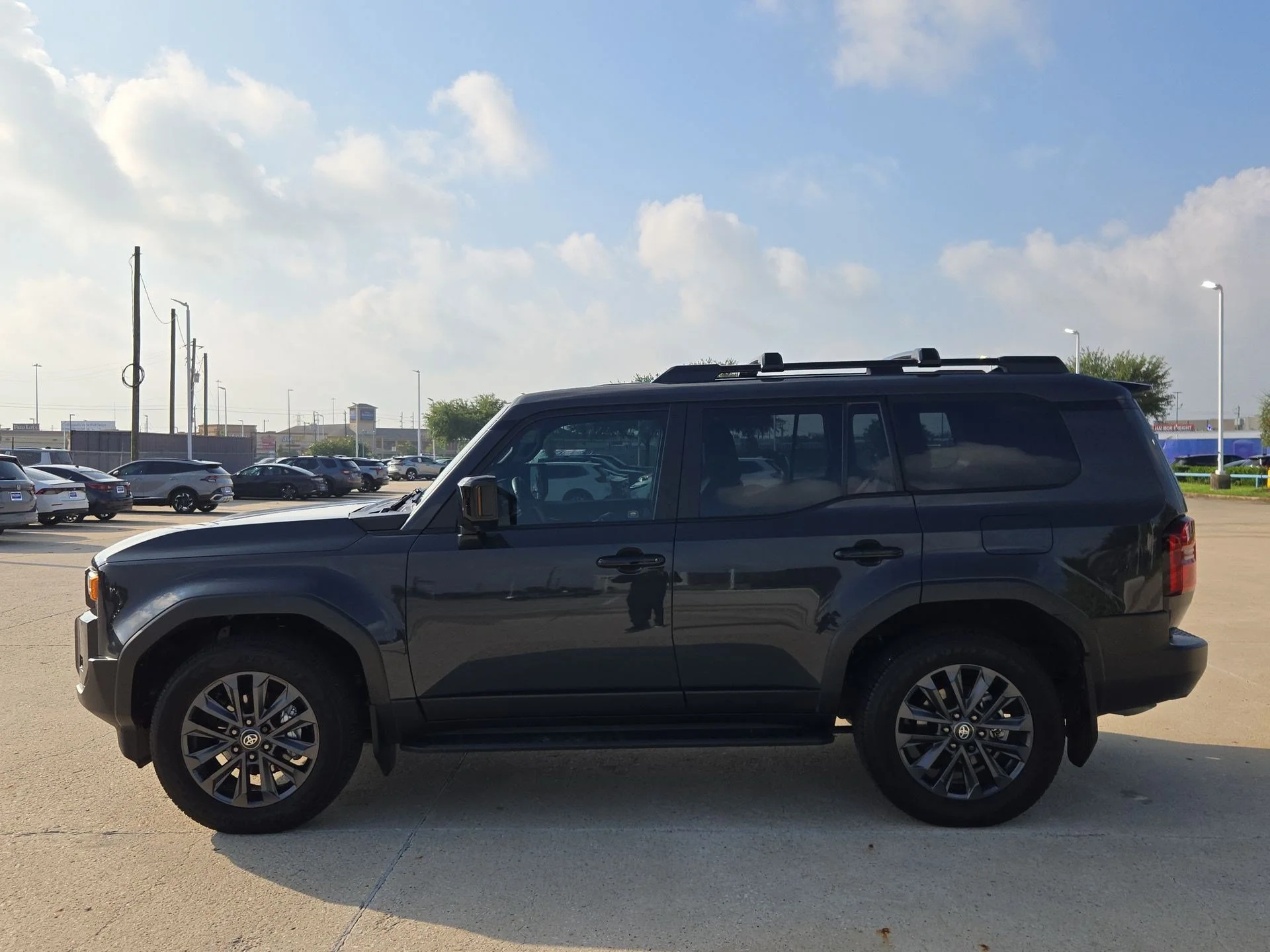 Used 2024 Underground Toyota Base image 6