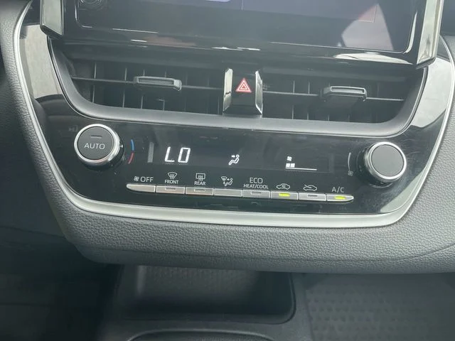Used 2024 White Toyota LE image 18