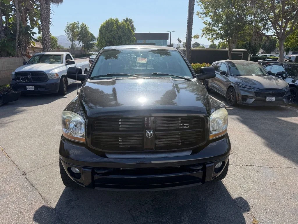 Used 2006 Black Dodge SLT image 2