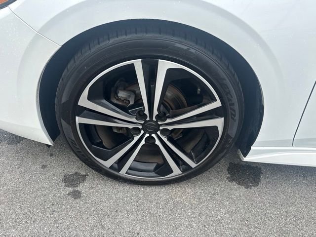Used 2023 White Nissan SR image 9