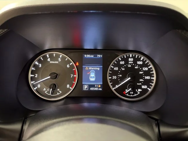 Used 2023 Gray Nissan S image 24