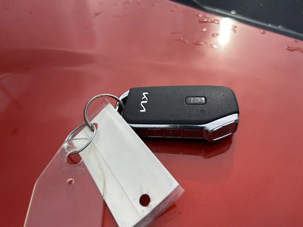 Used 2022 Orange Kia LXS image 28