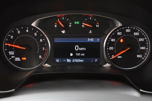 Used 2023 Gray Chevrolet LT image 27