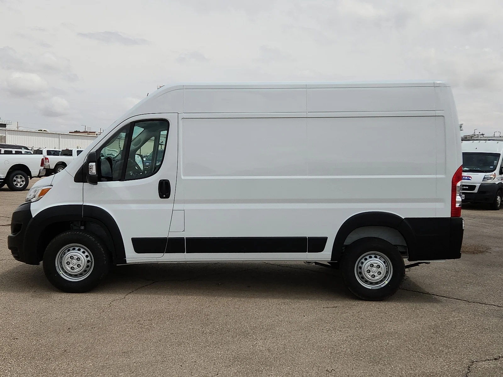 New 2026 Bright White Clear-Coat  Paint Ram PROMASTER 1500 TRADESMAN CARGO VAN HIGH ROOF 136