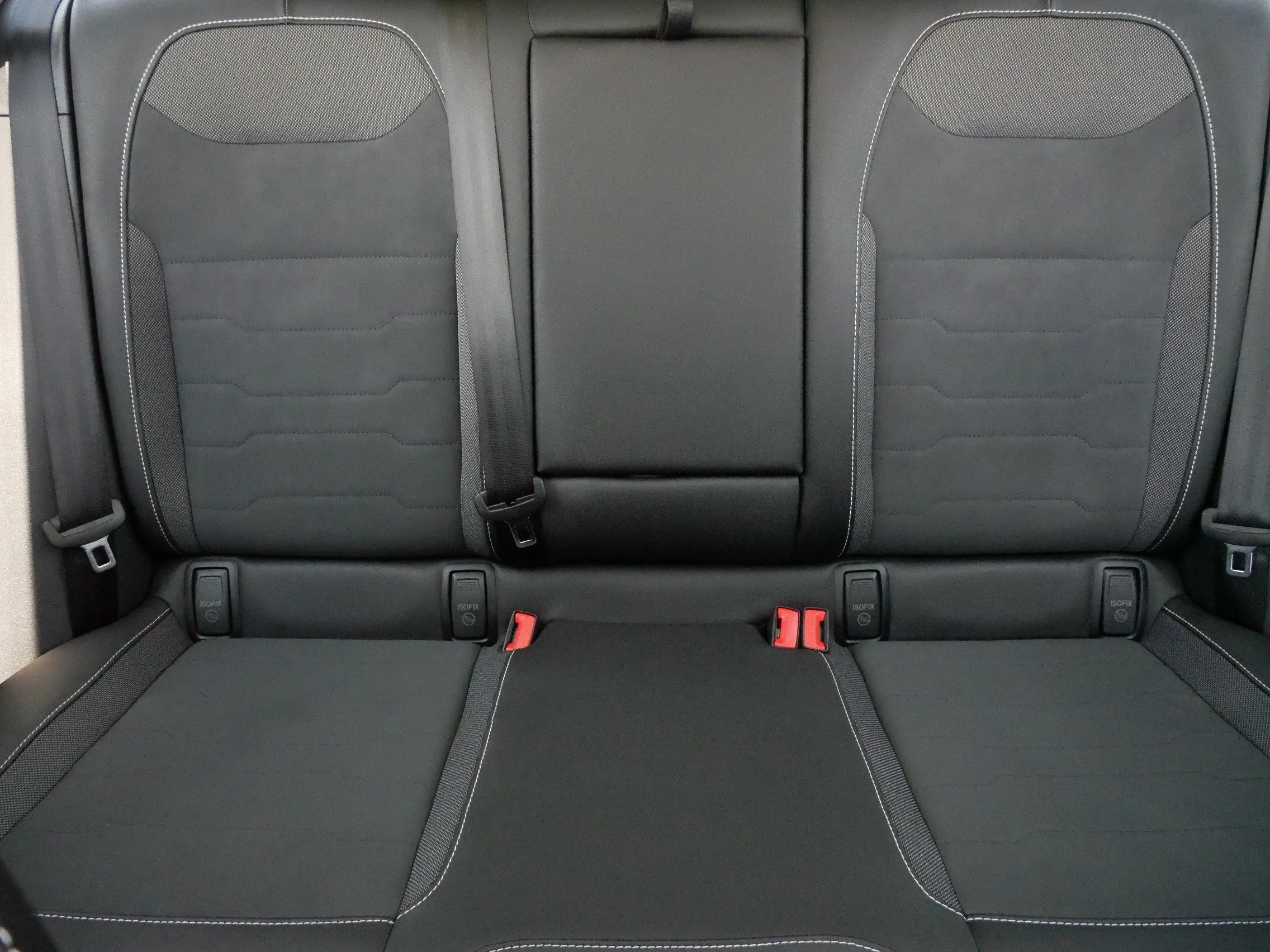 Certified Used 2025 Monument Gray Volkswagen SE image 13