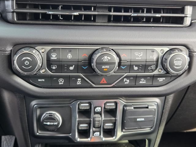 New 2026 Tuscadero Pearl-Coat Exterior Paint Jeep Sahara image 18