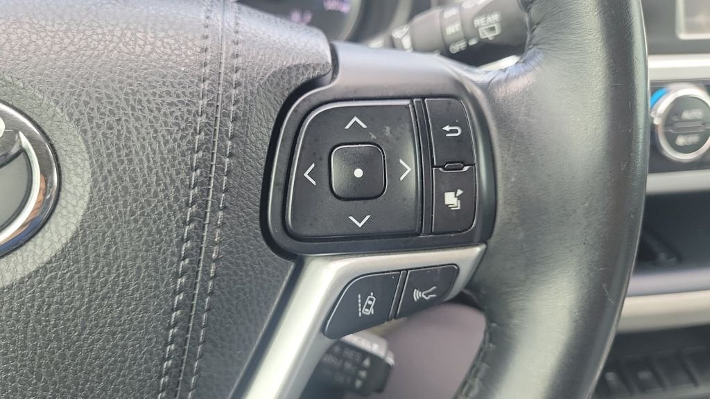 Used 2017 Black Toyota LE Plus image 20