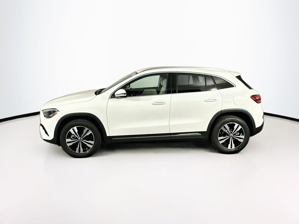 New 2026 Polar White Mercedes-Benz GLA 250 image 4