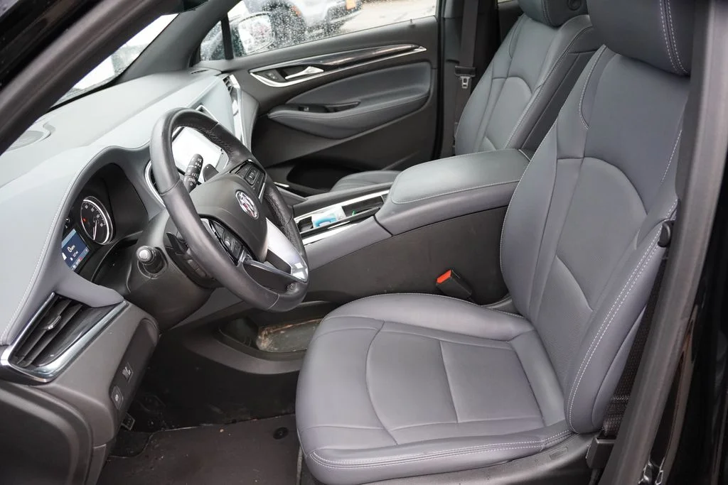 Used 2024 Ebony Twilight Metallic Buick Essence image 4