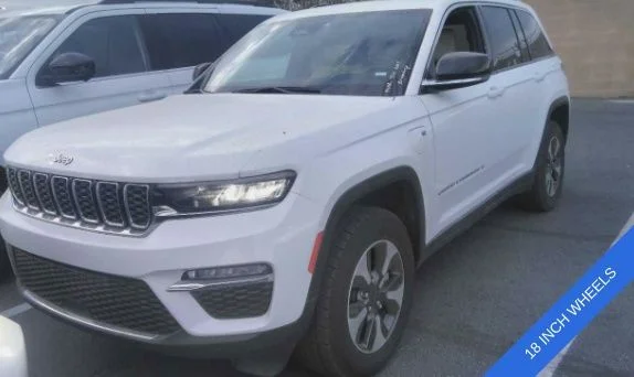 Used 2024 White Jeep 4xe image 10