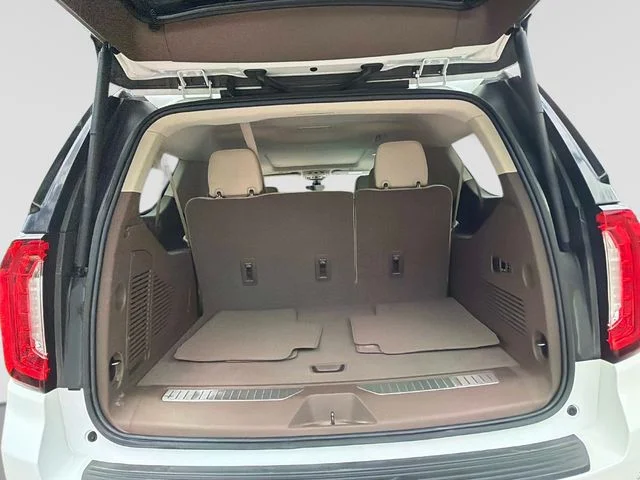 Used 2022 White GMC Denali image 13