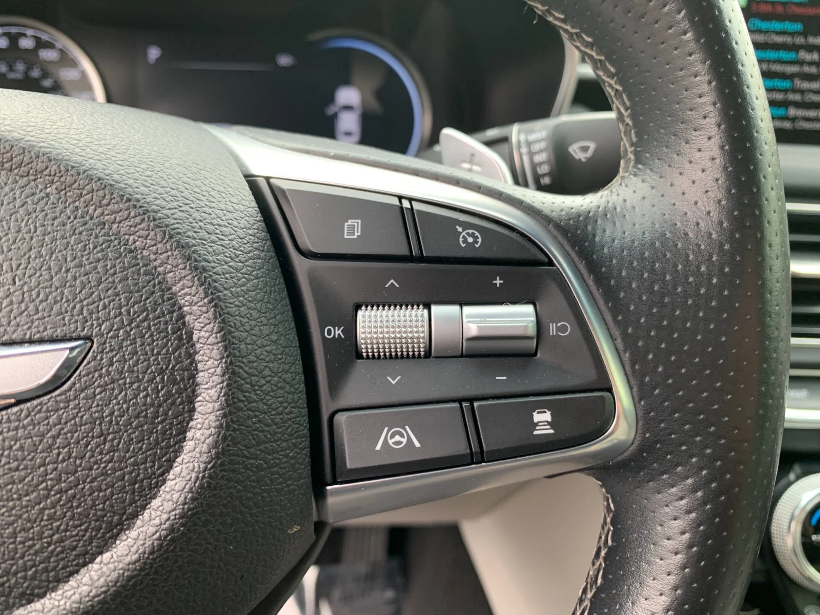 Used 2023 White Genesis 2.0T image 28