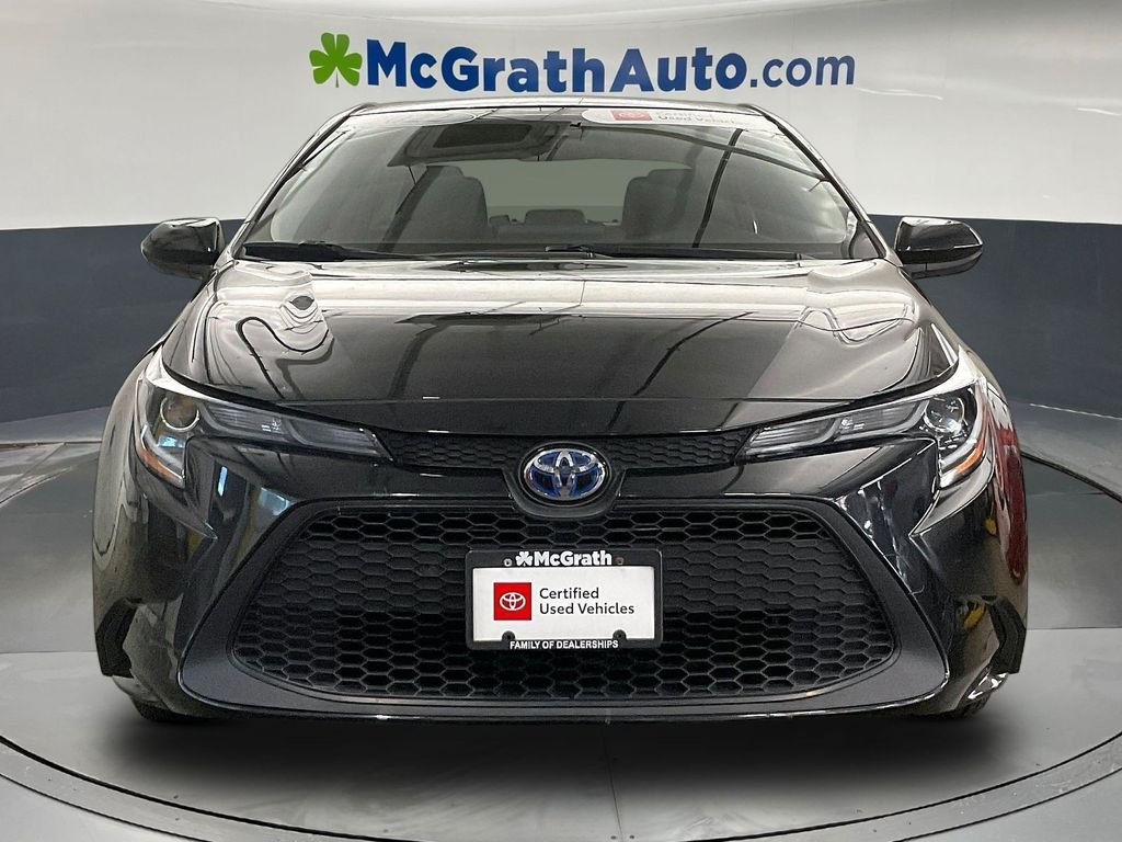 Used 2022 Black Toyota LE image 5