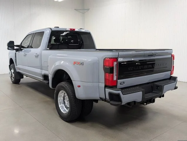 New 2026 Glacier Gray Metallic Tri-Coat Ford F-350® Platinum® image 71